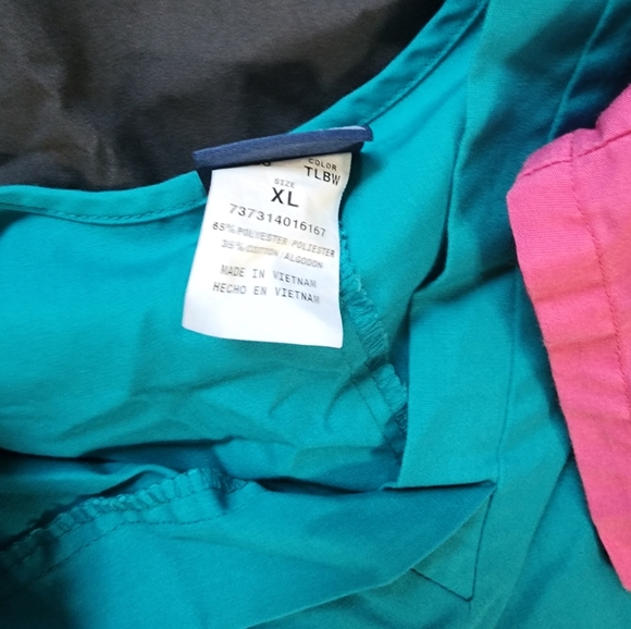FOUR XL Cherokee Scrub Tops - Picture 2 of 2